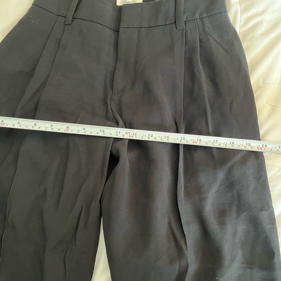Vince
pleated wide-leg trousers, Black Size 4, business casual, night out - Picture 12 of 14